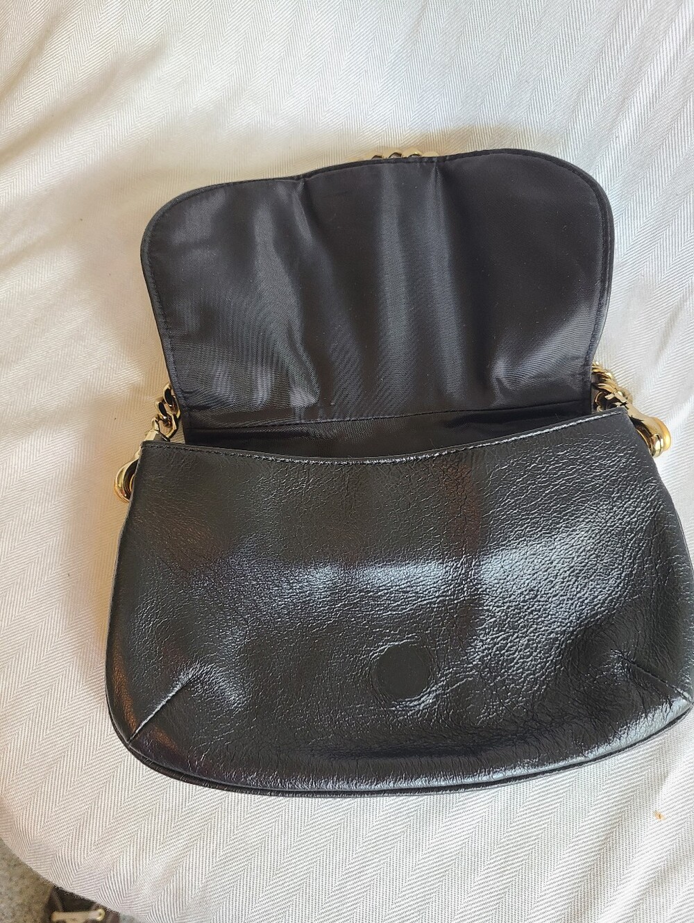 Wilsons Leather Maxima Black Leather Bag with Gold Chain and Crown Accent - Picture 4 of 8